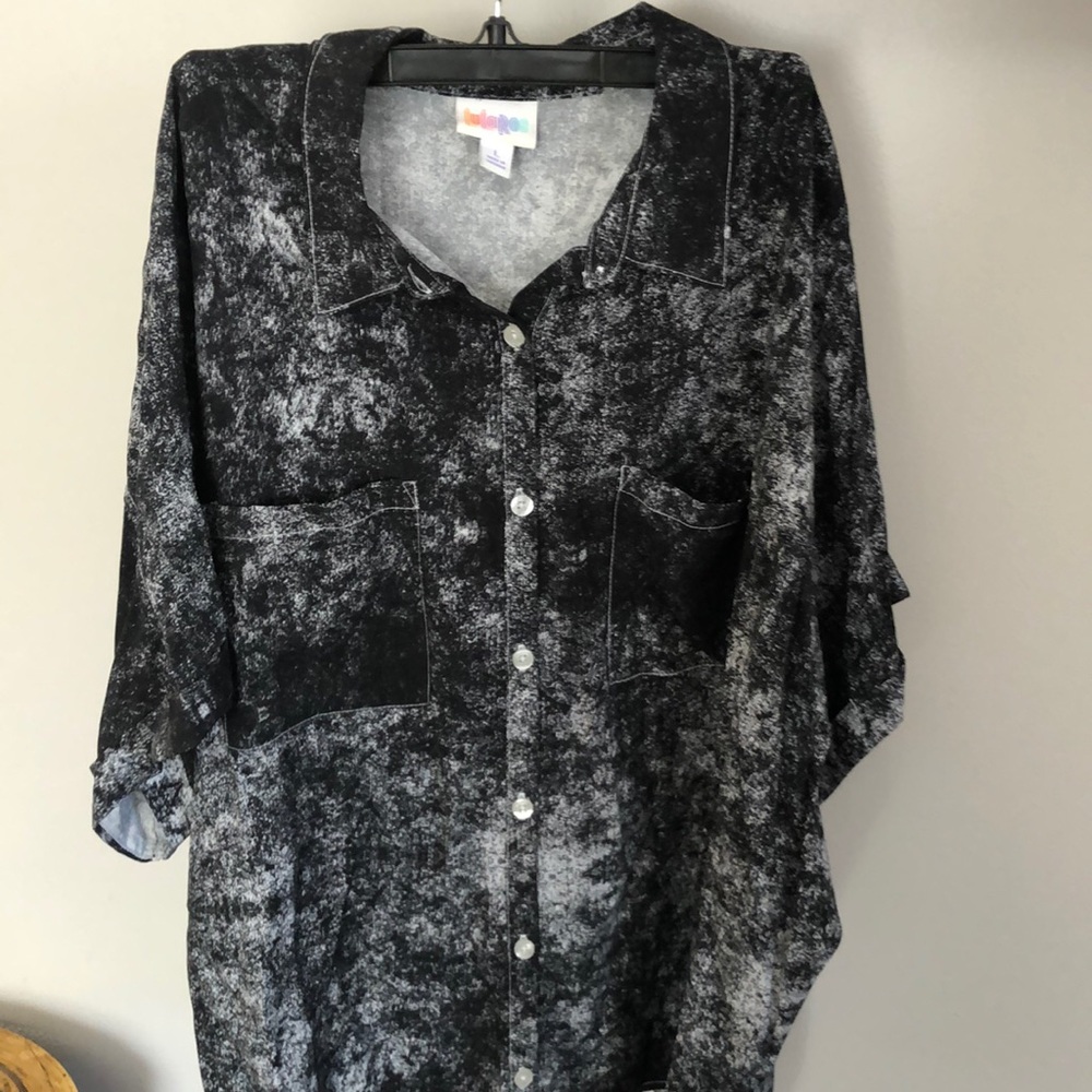 Lularoe Amy shirt